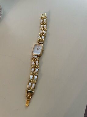 Vintage Goldtone Chain-Link Womens Watch with White Inset